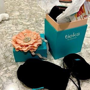 TIEKs California Navy Flats